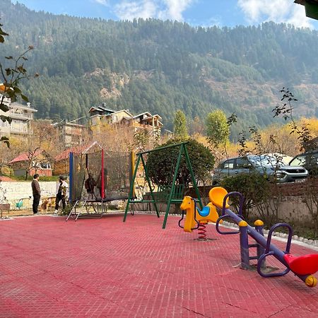 West Western Resort Manali #Neartomallroad #Gym #Lawn #Playingzone #Pooltable #Kidsfriendly #Mountainview #Tabletennis #Familyfriendly #Privateparking מראה חיצוני תמונה