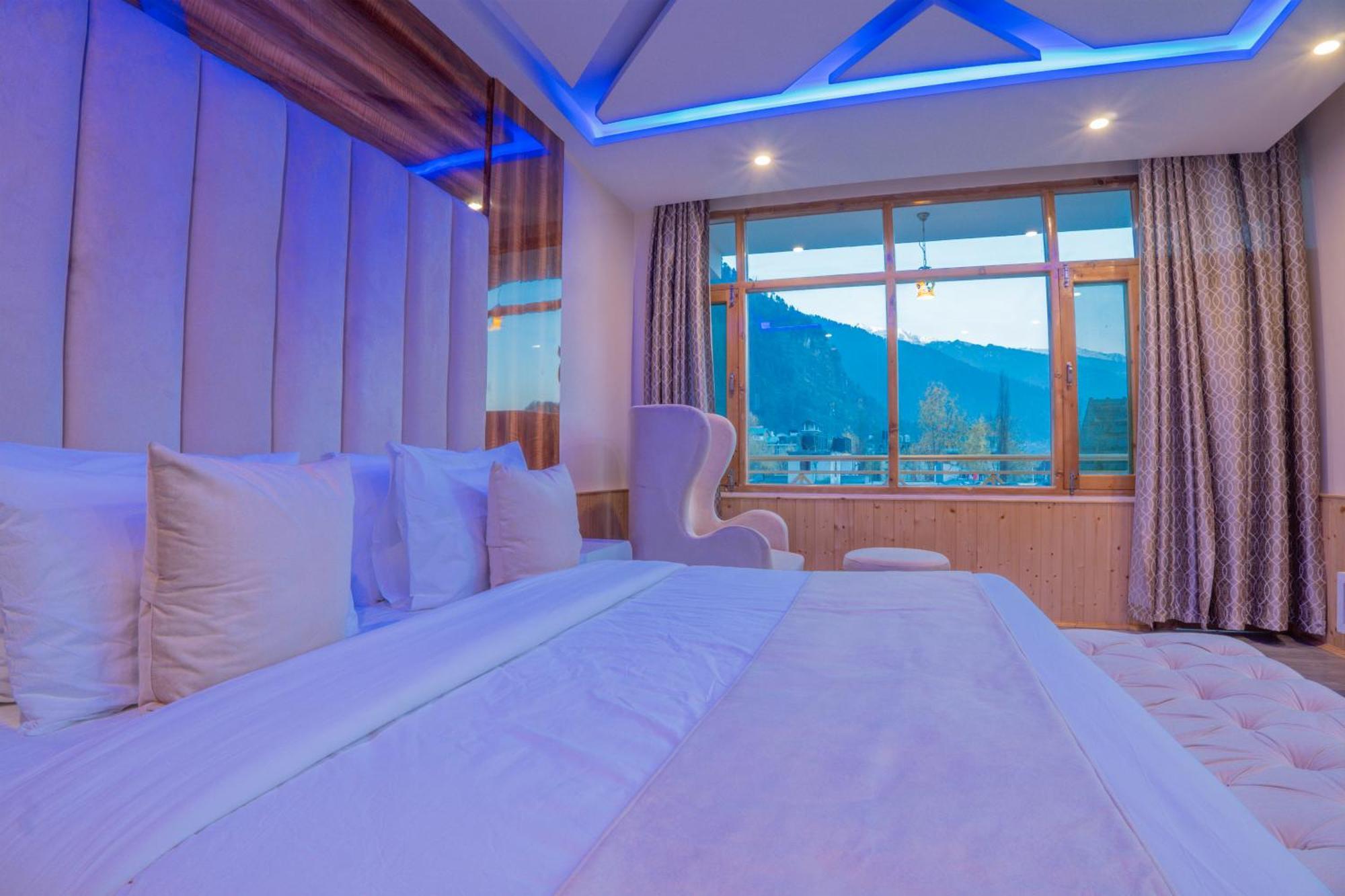 West Western Resort Manali #Neartomallroad #Gym #Lawn #Playingzone #Pooltable #Kidsfriendly #Mountainview #Tabletennis #Familyfriendly #Privateparking מראה חיצוני תמונה