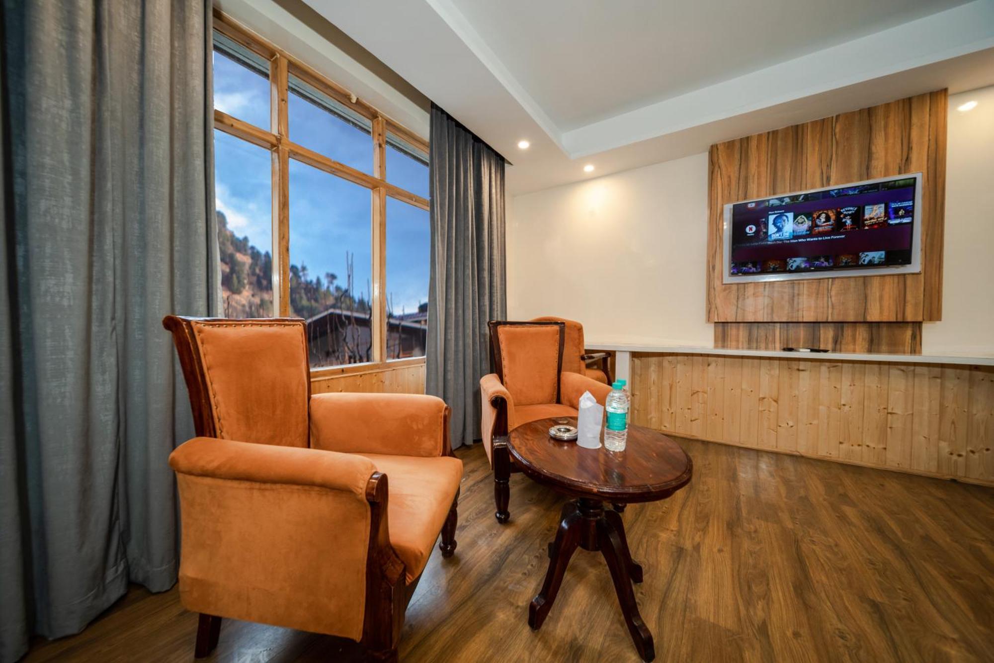 West Western Resort Manali #Neartomallroad #Gym #Lawn #Playingzone #Pooltable #Kidsfriendly #Mountainview #Tabletennis #Familyfriendly #Privateparking מראה חיצוני תמונה