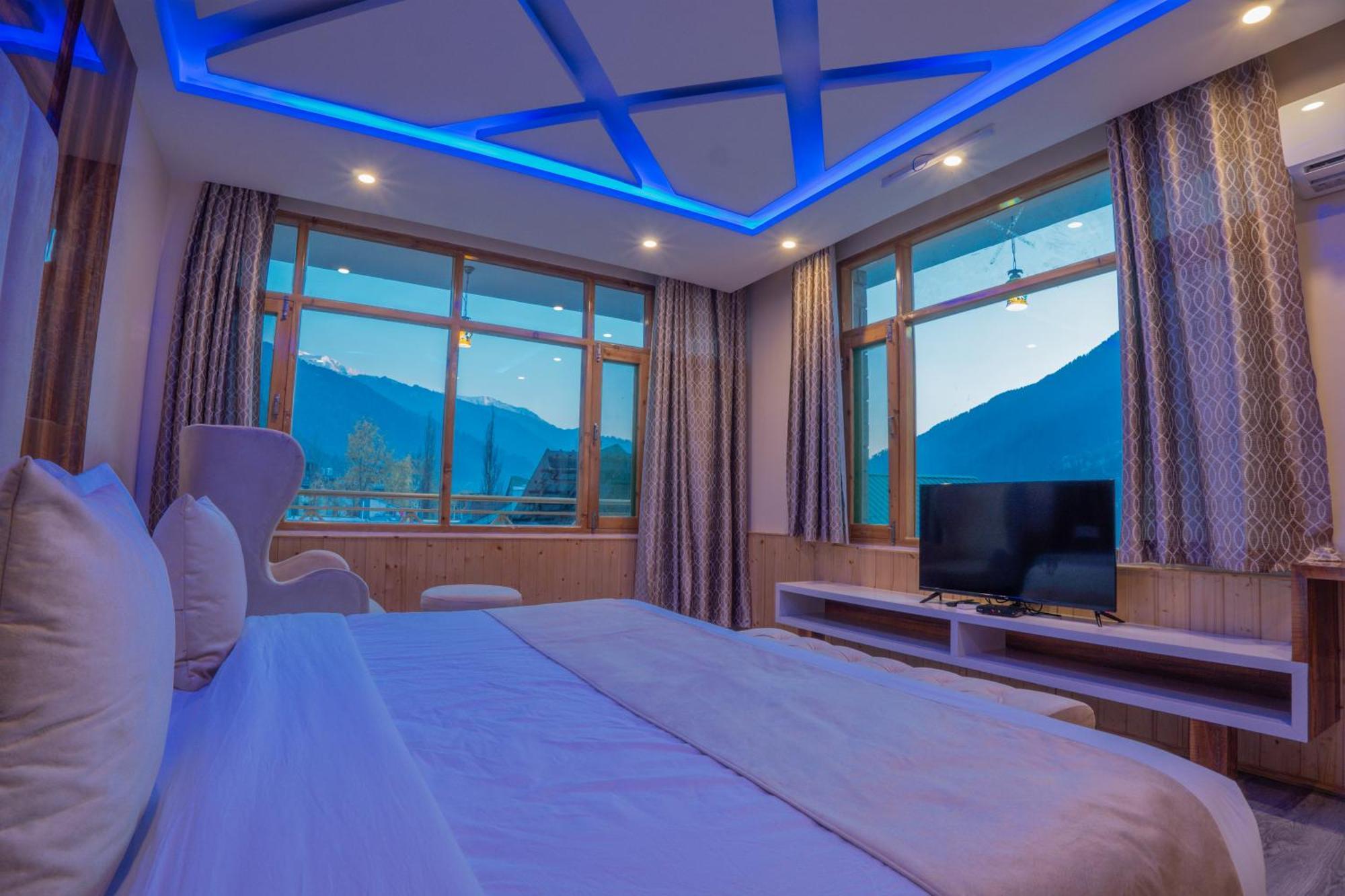 West Western Resort Manali #Neartomallroad #Gym #Lawn #Playingzone #Pooltable #Kidsfriendly #Mountainview #Tabletennis #Familyfriendly #Privateparking מראה חיצוני תמונה