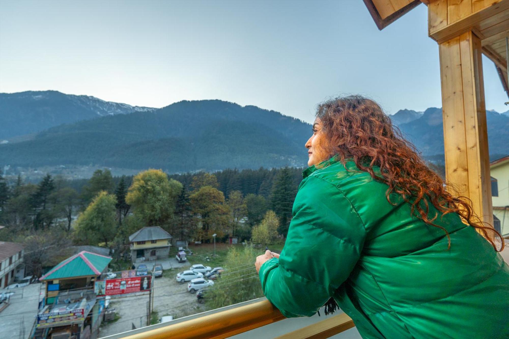 West Western Resort Manali #Neartomallroad #Gym #Lawn #Playingzone #Pooltable #Kidsfriendly #Mountainview #Tabletennis #Familyfriendly #Privateparking מראה חיצוני תמונה