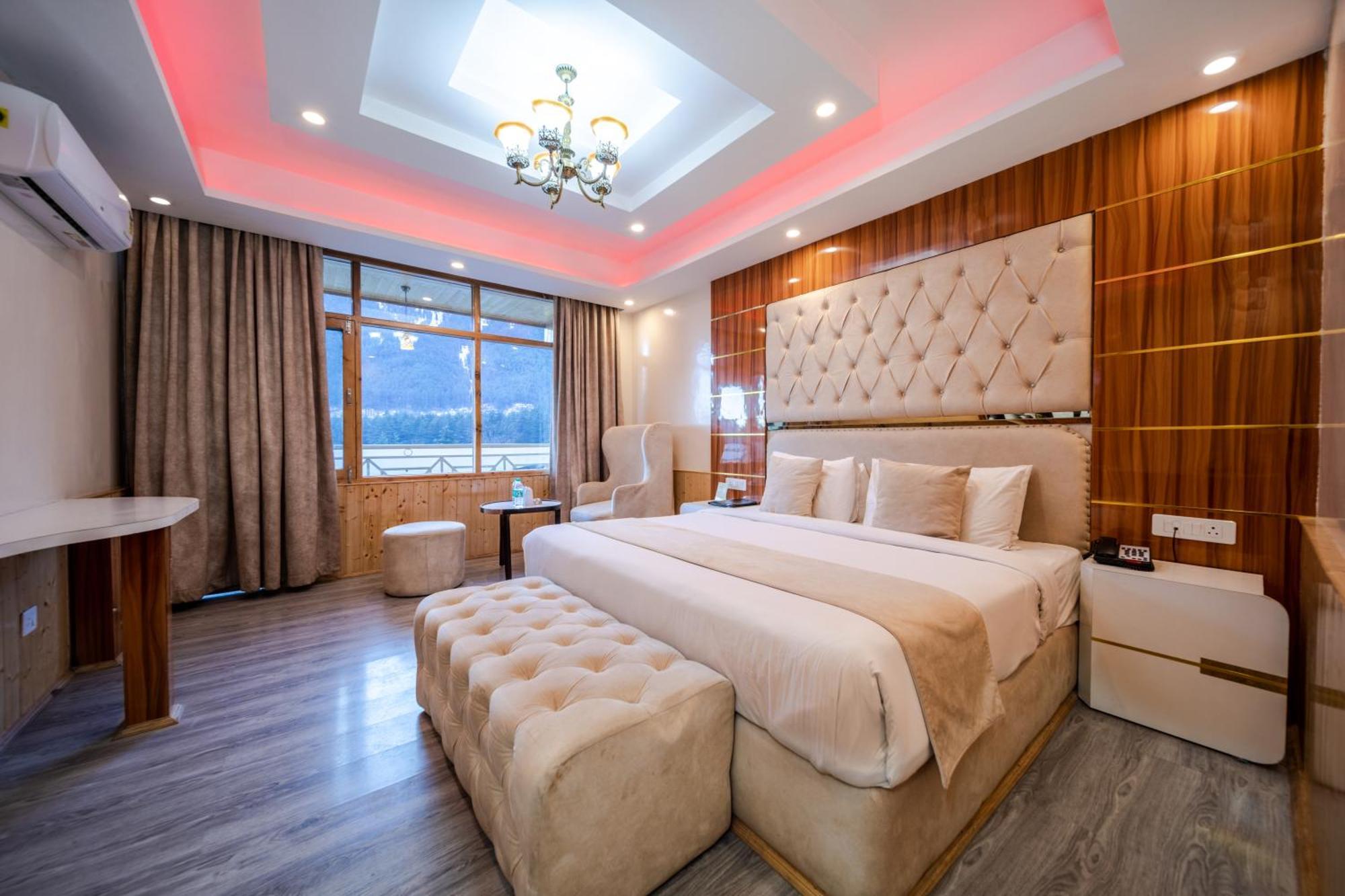 West Western Resort Manali #Neartomallroad #Gym #Lawn #Playingzone #Pooltable #Kidsfriendly #Mountainview #Tabletennis #Familyfriendly #Privateparking מראה חיצוני תמונה